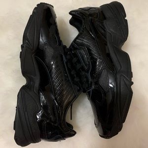 Adidas Falcon Sneakers
